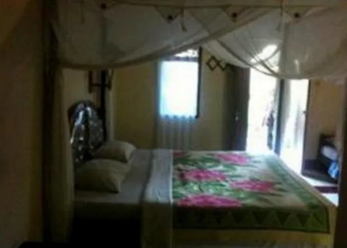 Hotel Lakeside Cottages Trunyan