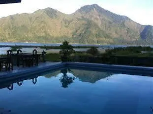 Lakeside Cottages Hotel