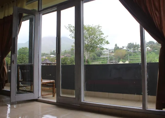Lakeside Cottages Hotel Trunyan